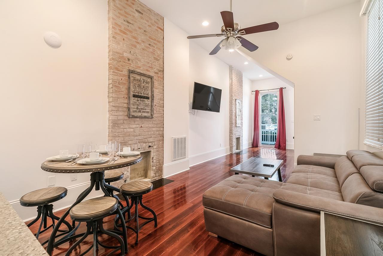 Apartamento Modern 2Br On Carondelet By Hosteeva Nueva Orleans Exterior foto
